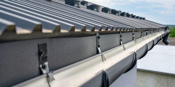 Chicago 4 reasons to choose metal gutters