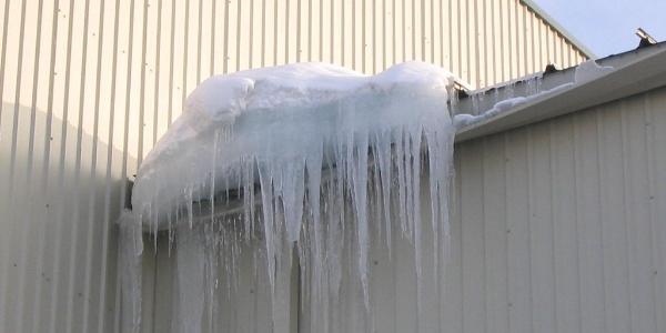 Winter protection for metal roofing